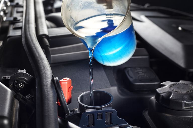 Những loại nước rửa kính ôtô thông dụng