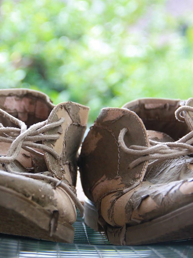 Hướng dẫn cách bảo quản giày da không bị tróc